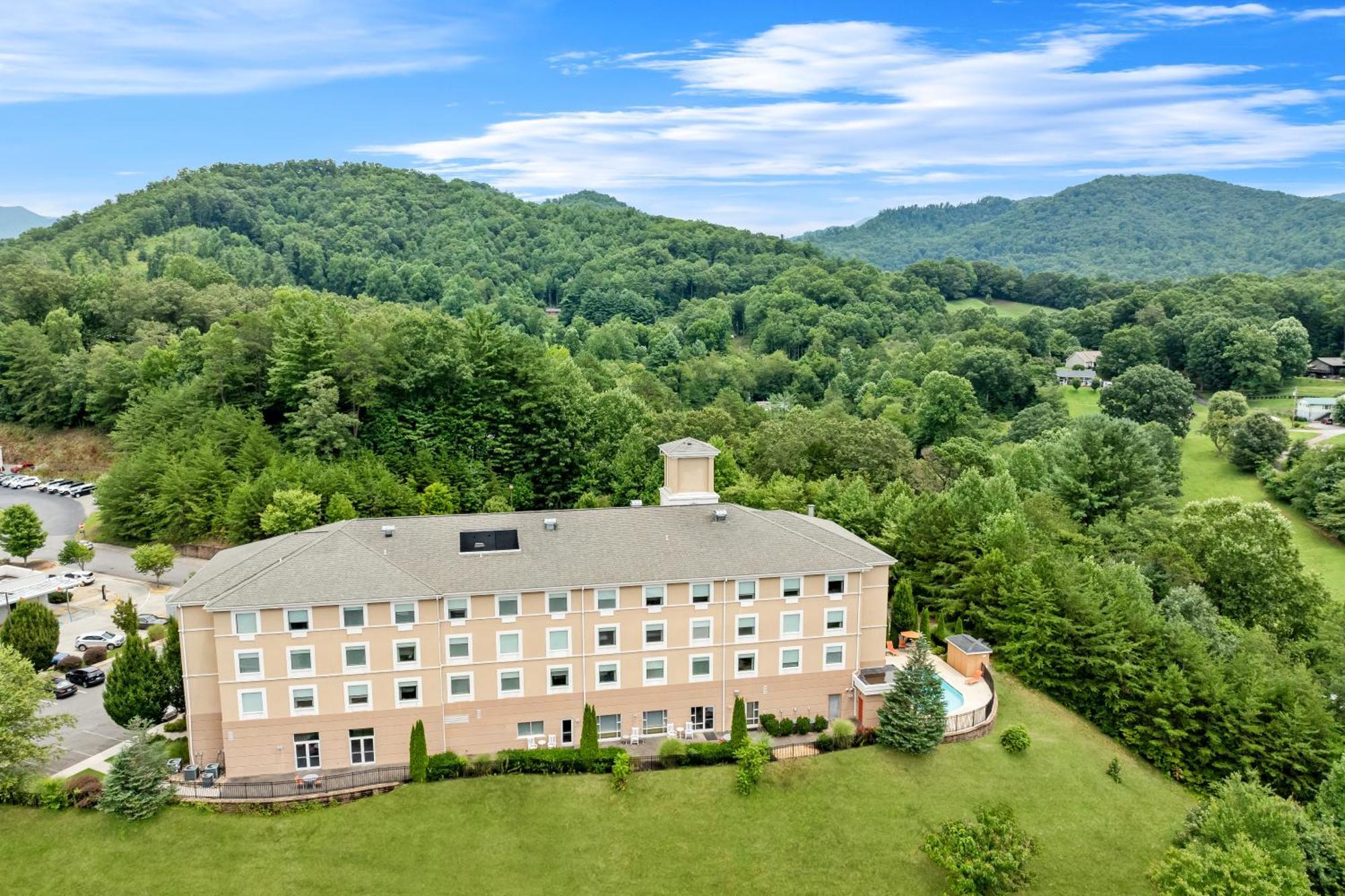Comfort Inn Sylva - Cullowhee Dillsboro Exterior photo